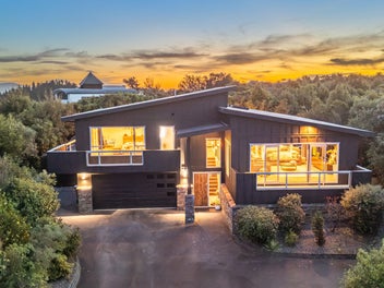 75 Mount Marua Way, Timberlea, Upper Hutt