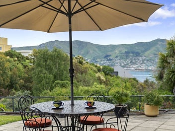 93 Marine Drive, Lyttelton