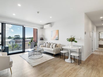 209/10 Awataha Drive, Northcote, Auckland