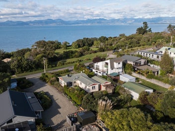 6 Cliff Road, Tasman, Upper Moutere