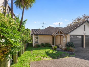 3 Regents Park Place, Westgate, Auckland