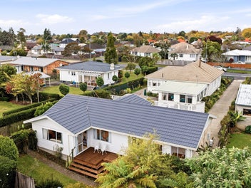 127A Clarkin Road, Fairfield, Hamilton