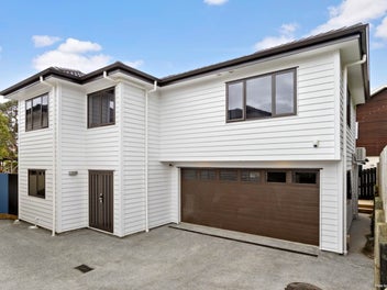 13F Tahi Terrace, Glen Eden, Auckland