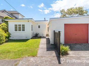 6 Te Whiti Grove, Korokoro, Lower Hutt