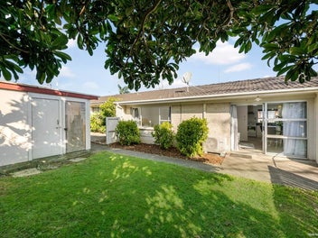 2/295 Great South Road, Manurewa, Auckland