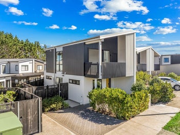 7 Awamarino Way, Westgate, Auckland