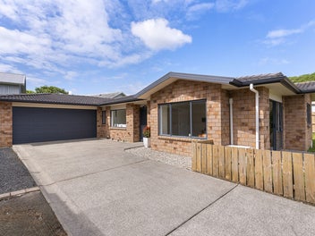 10 Mediterranean Way, Goodwood Heights, Auckland