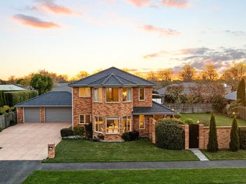 64 Willowview Drive, Redwood, Christchurch