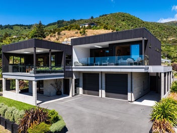 2 Whaitere Place, Waikawa, Picton