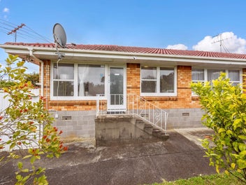 1/27 Malone Road, Mount Wellington, Auckland