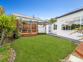 12 Walter Street, The Glen, Dunedin