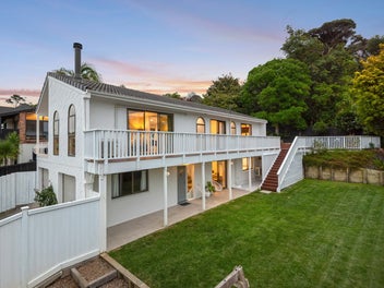 86 Porritt Avenue, Chatswood, Auckland