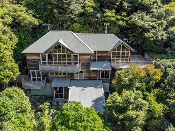 19 Marama Terrace, Eastbourne, Lower Hutt