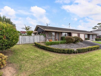 1/2 Clyside Avenue, Half Moon Bay, Auckland