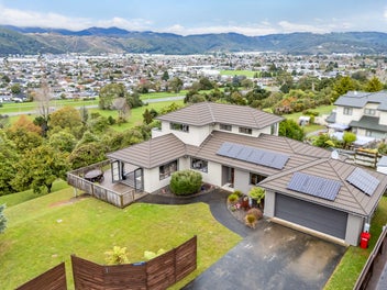 9 Colin Guppy Crescent, Riverstone Terraces, Upper Hutt