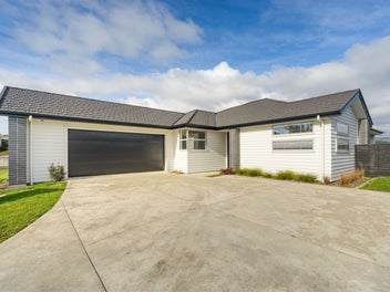 162 Pacific Drive, Fitzherbert, Palmerston North