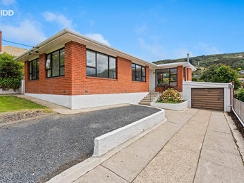 111 Centennial Avenue, Helensburgh, Dunedin
