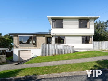 2 Griffiths Grove, Newlands, Wellington