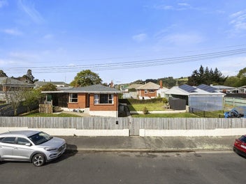 2 Pottinger Street, Green Island, Dunedin