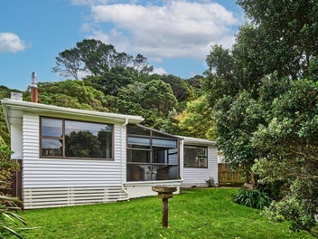 11 Raroa Place, Pukerua Bay, Porirua