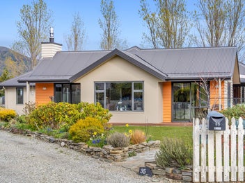 35 Charles Court, Lake Hawea, Wanaka