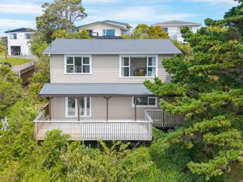 41 Lomita Road, Johnsonville, Wellington