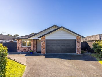22 Cooladerry Place, Rosehill, Papakura