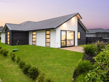 7 Simmonds House road, Pokekohe, Auckland