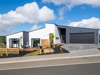 17 Tunarau Street, Raglan, Raglan