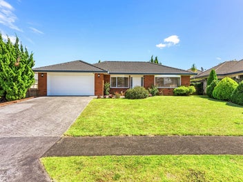10 Yarlside Place, Northpark, Auckland