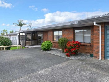 2/118 Astley Avenue, New Lynn, Auckland