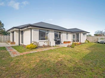 27 Hinekura Avenue, Taupo
