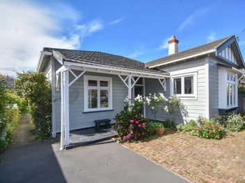 5 Nile Street, Saint Clair, Dunedin