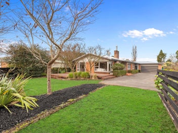 8 Braid Road, St Andrews, Hamilton