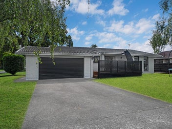 1 Balgowan Terrace, Conifer Grove, Takanini