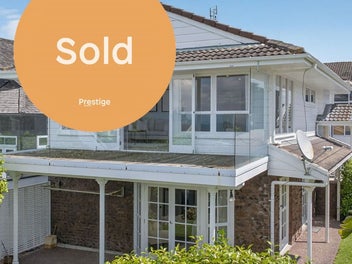 2/33 Gulf View Road, Murrays Bay, Auckland