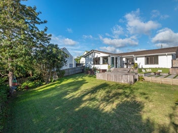9 Glendawn Place, Bayview, Auckland