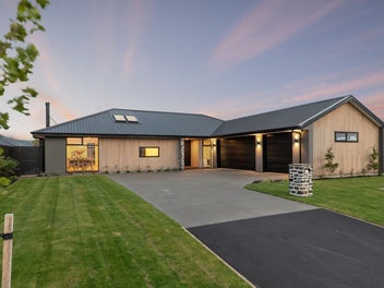 12 Frank Chittock Street, Lincoln, Lincoln