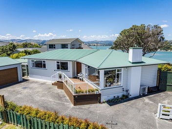 16 Mana View Road, Paremata, Porirua
