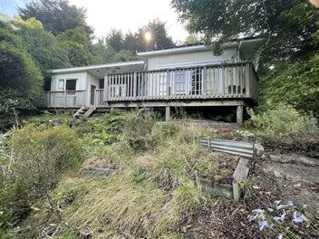 38 Bay Road, Pūrākaunui, Port Chalmers