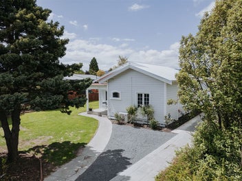 313 Union Street, Milton