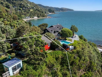 2A Rangiuru Road, Mahina Bay, Lower Hutt
