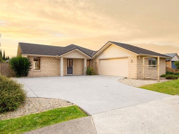 30 Thomas Road, Huntington, Hamilton