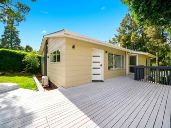 13 Caram Place, Birkenhead, Auckland