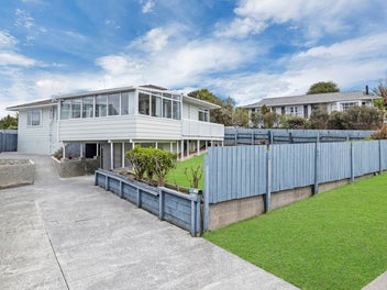 99 Sycamore Drive, Sunnynook, Auckland