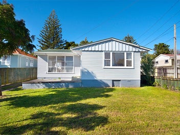 20 Valonia Street, New Windsor, Auckland