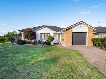 1 Welcome Place, Henderson, Auckland