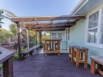 2 Kuaka Place, Castlecliff, Whanganui