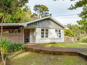 2 Ocean View Road, Huia, Auckland