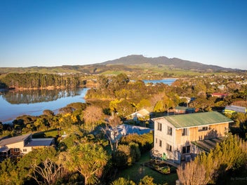 4 Robertson Street, Raglan, Raglan